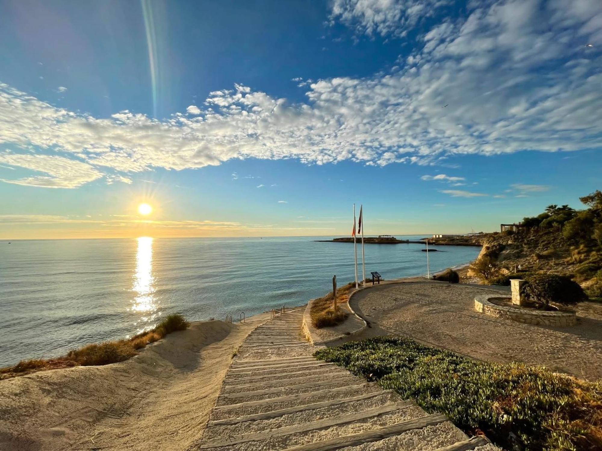 Apartamento Moderno Con Piscina Garaje Wifi Ac El Campello Exteriör bild